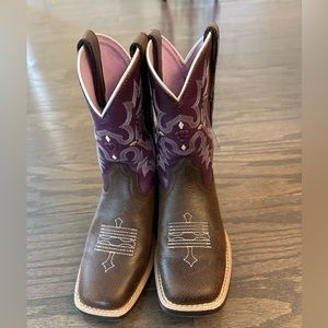 Ariat Youth Vintage Bomber Tombstone EUC